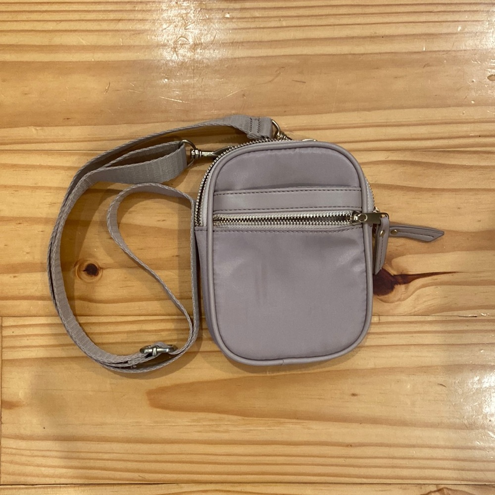 tan crossbody bag